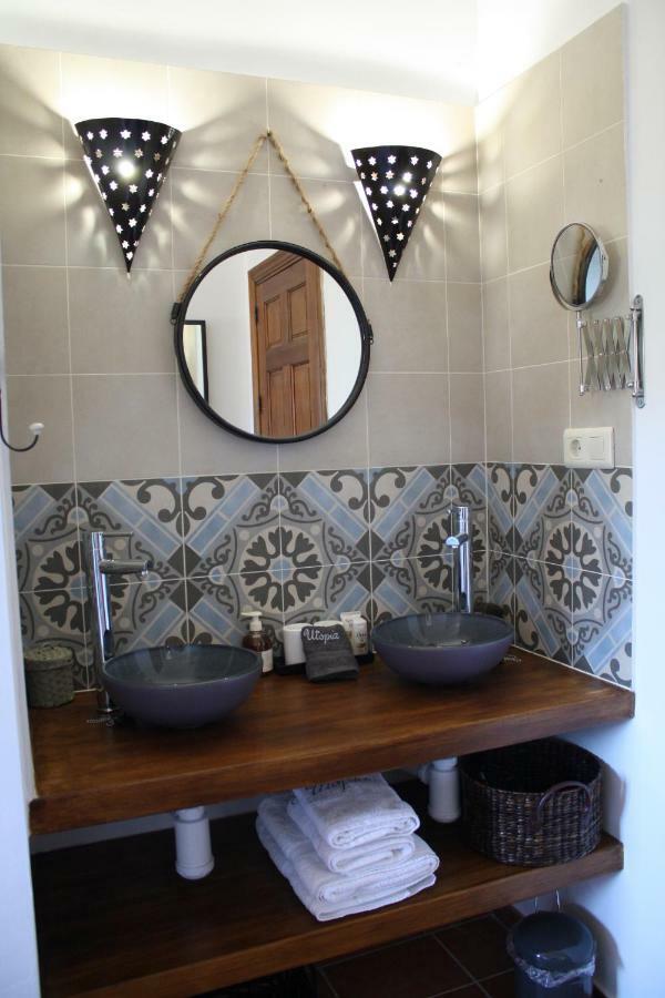 Boutique Bed & Breakfast Casa Utopia Alcaucín Eksteriør bilde